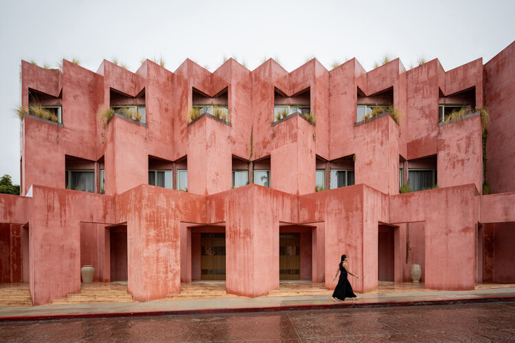Laiva Plaza Hotel by RA!