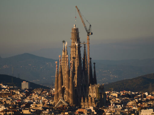 La Sagrada Familia: el templo donde la arquitectura se convierte en naturaleza La Sagrada Familia: el templo donde la arquitectura se convierte en naturaleza